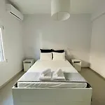 Julie Apartman
