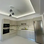Julie Apartman Argosztóli