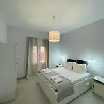 Julie Apartman Argosztóli